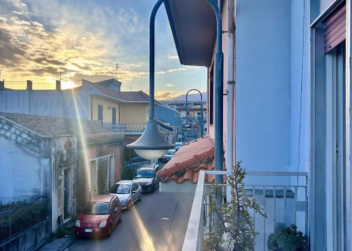 Ai Piedi Dell'etna